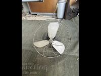 Ventilator de avion de vânătoare