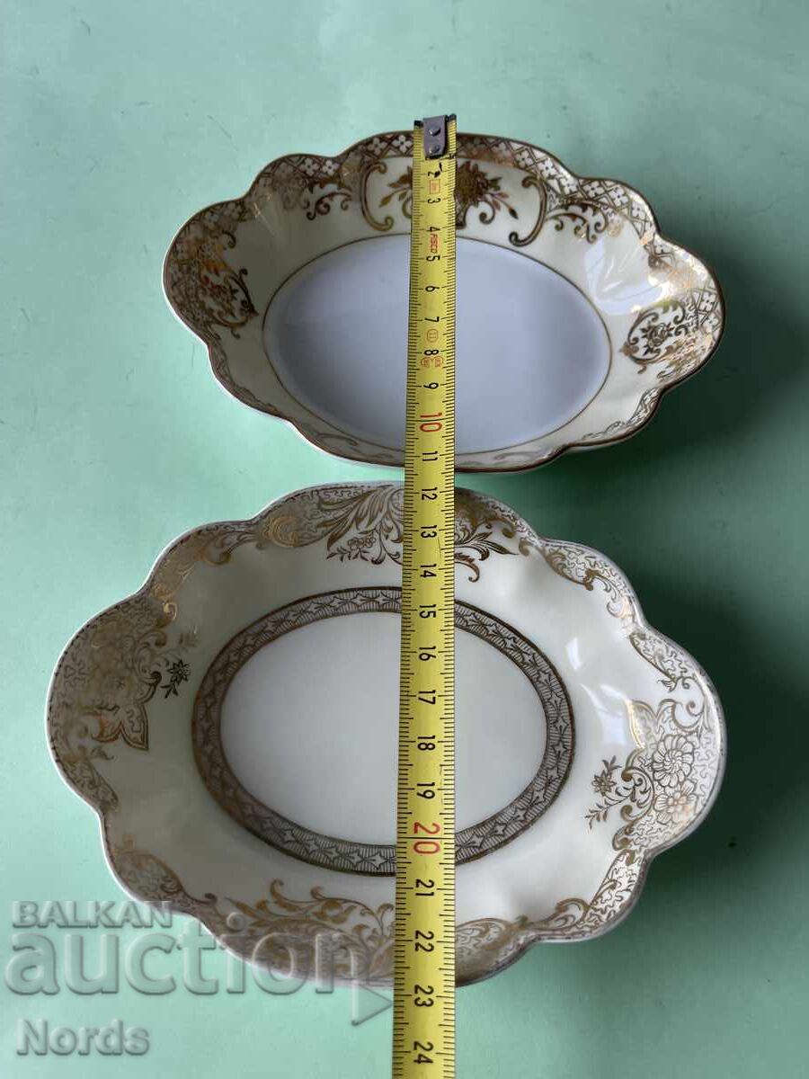 Auction  Japanese nut bowls