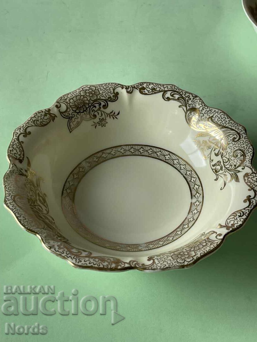 Delivery of Japanese nut bowls