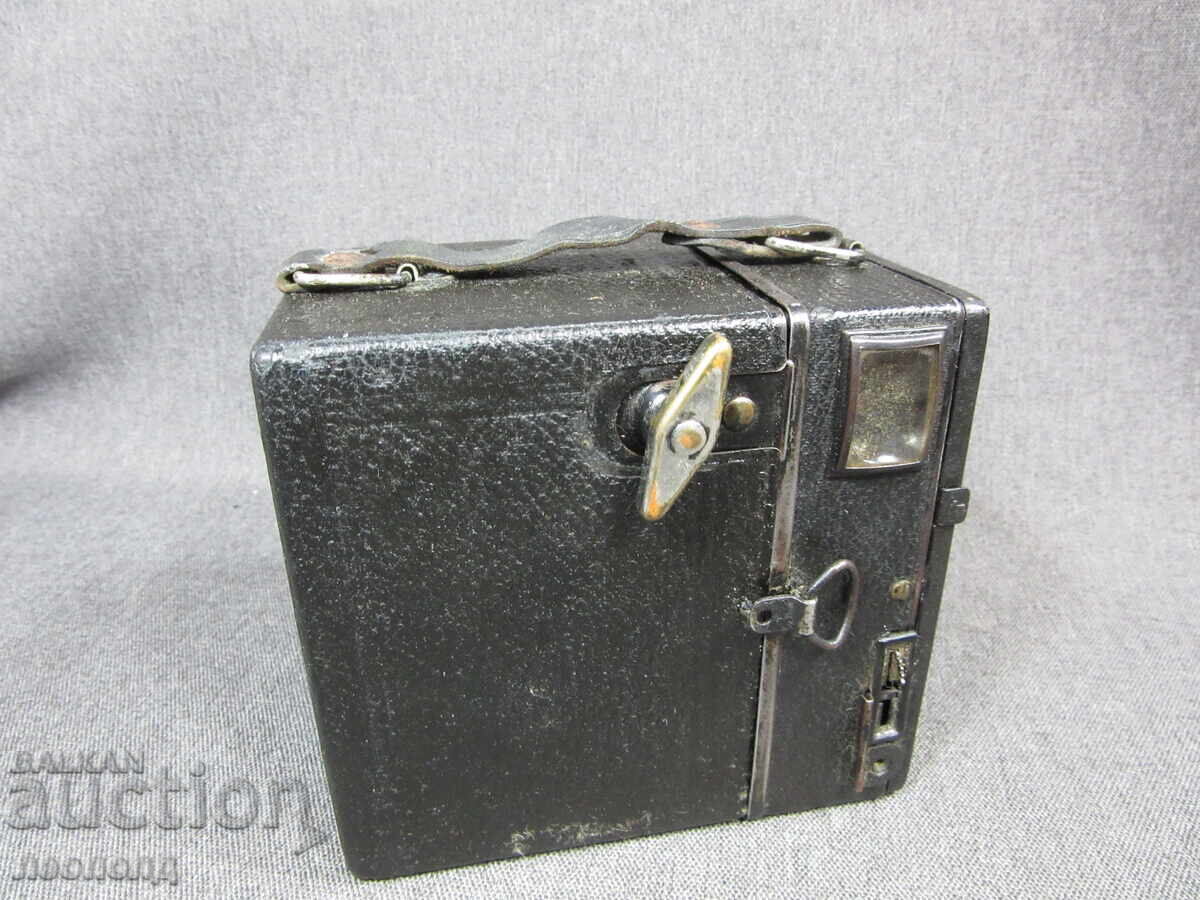 Livrarea APARAT FOTO RETRO PE FILM ZEISS IKON BOX TENGOR