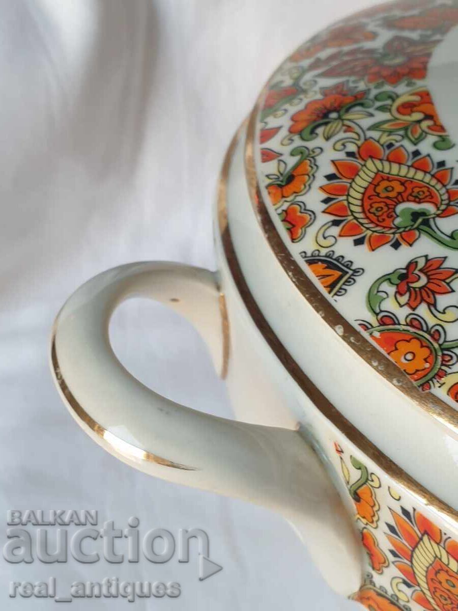 Παράδοση Πορσελάνινη σουπιέρα Isis