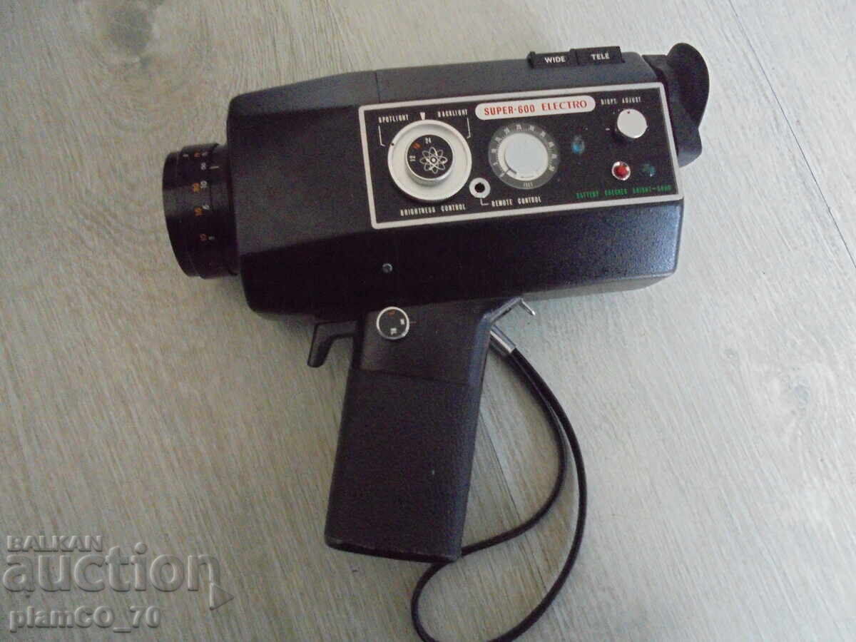 №*8571 Ιαπωνική ρετρό κάμερα YASHICA Super 600 Electro