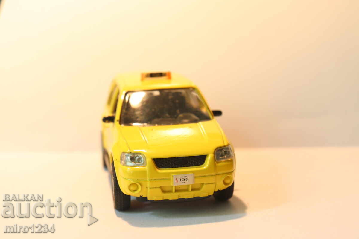 Livrarea 1/43 FORD?? TAXI MAȘINUȚĂ JUCĂRIE MODEL