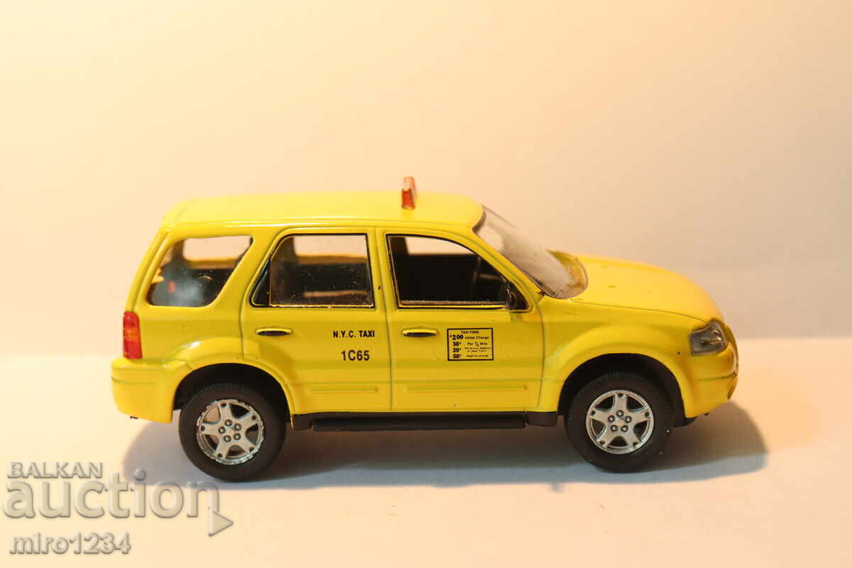 1/43 FORD?? TAXI MAȘINUȚĂ JUCĂRIE MODEL - 5