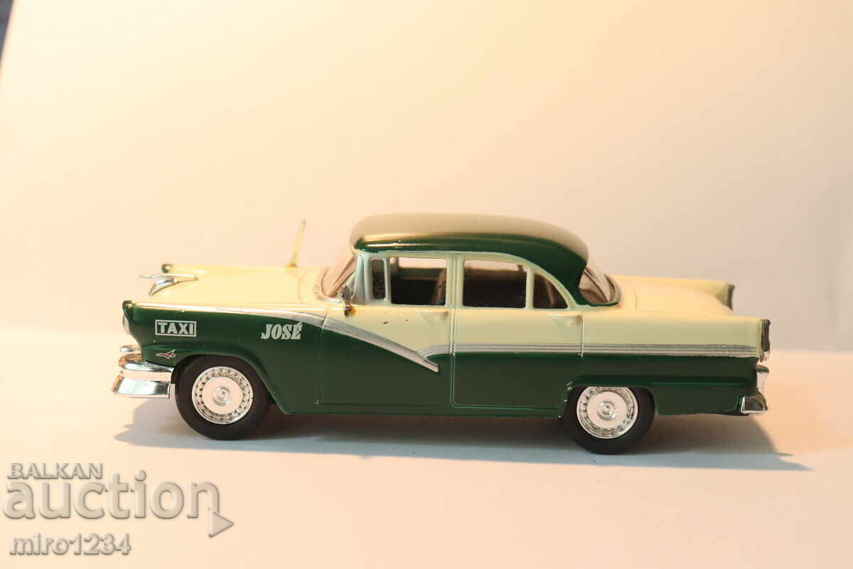 Licitație 1/43 CADILLAC ?? TAXI MAȘINUȚĂ JUCĂRIE MODEL