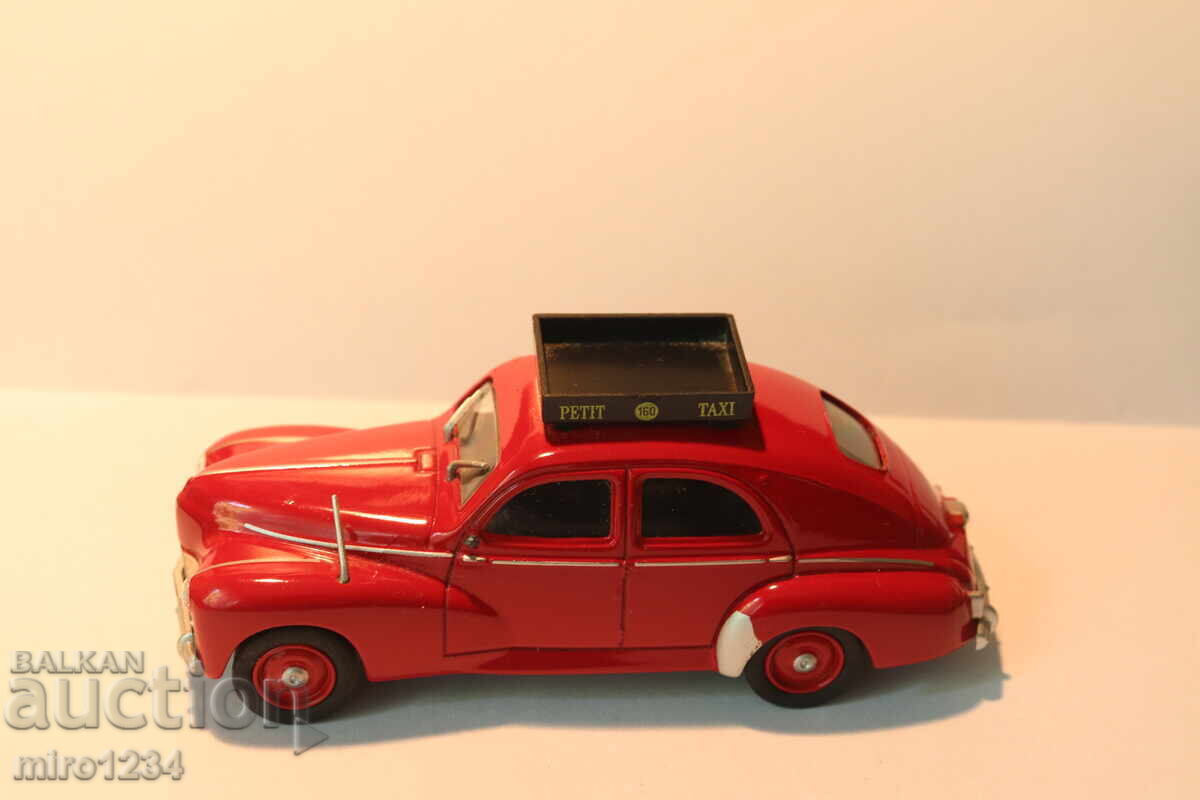 1/43 PEUGEOT TAXI MAȘINUȚĂ JUCĂRIE MODEL cu preț € 0.01 | 0.02 BGN