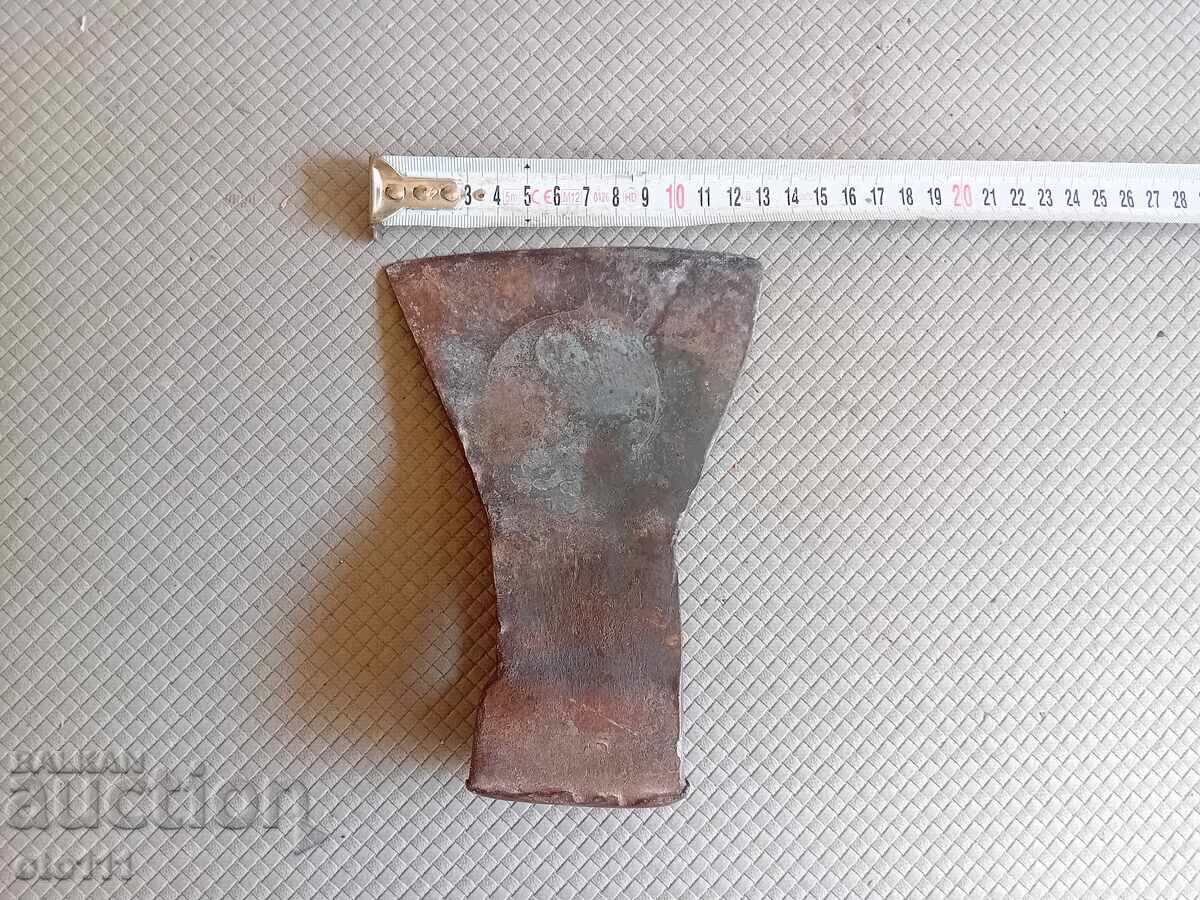 СТАР ГОЛЯМ РУСКИ ТОПОР с цена € 10.00 | 19.56 лв.