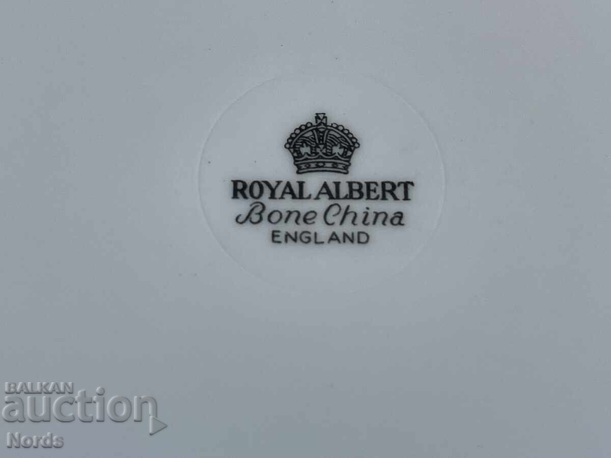 Delivery of Royal Albert English platter
