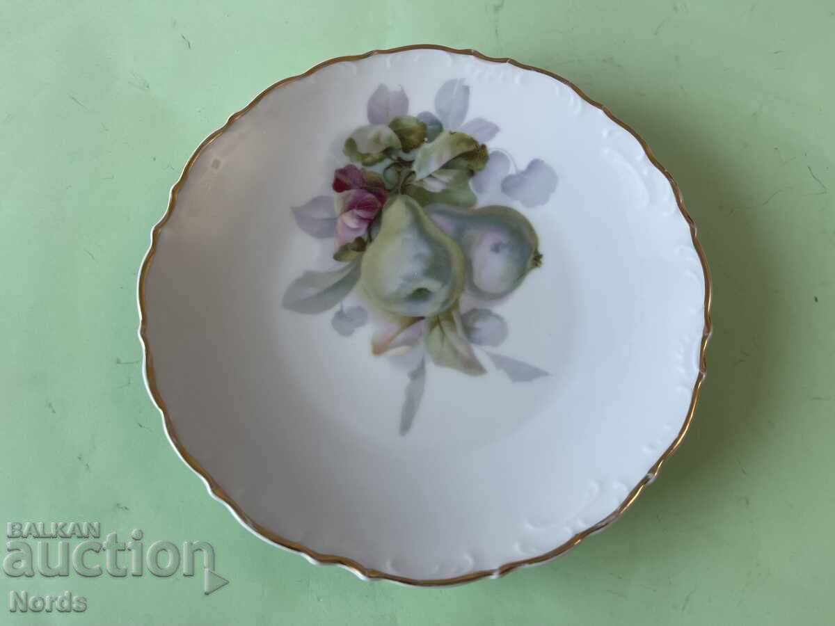 Porcelain plate with markings