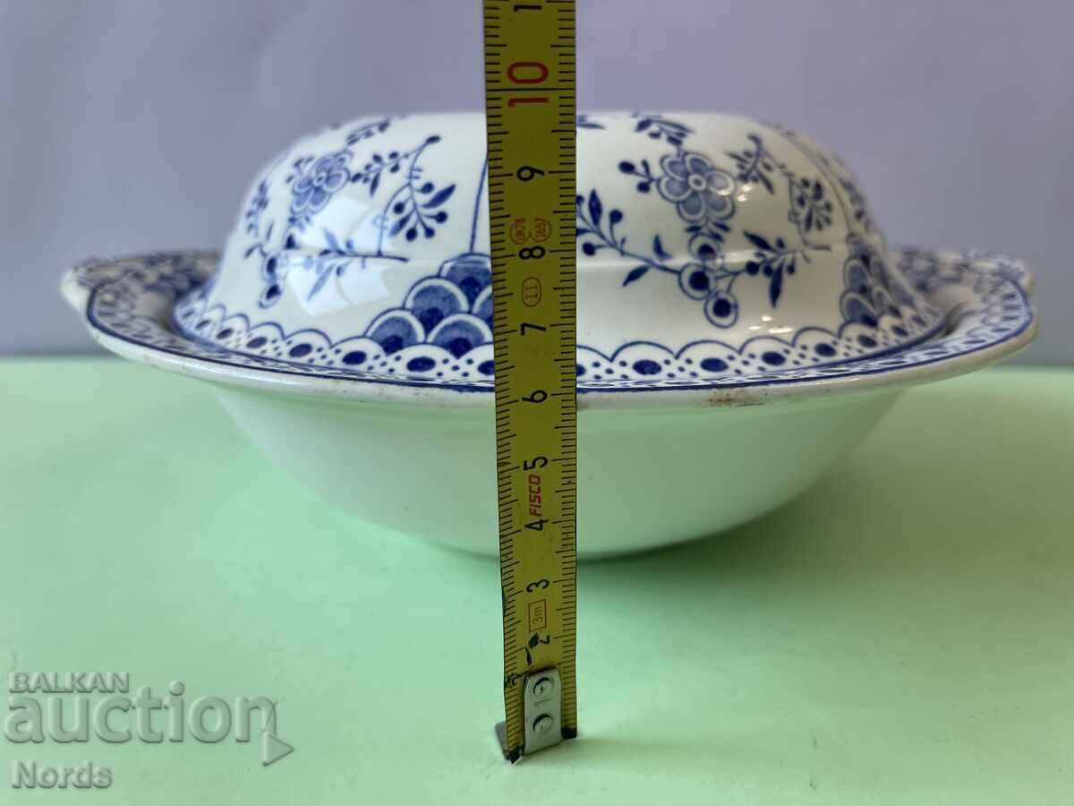 Delivery of Wood&Sons Vintage English bowl with lid Saxon