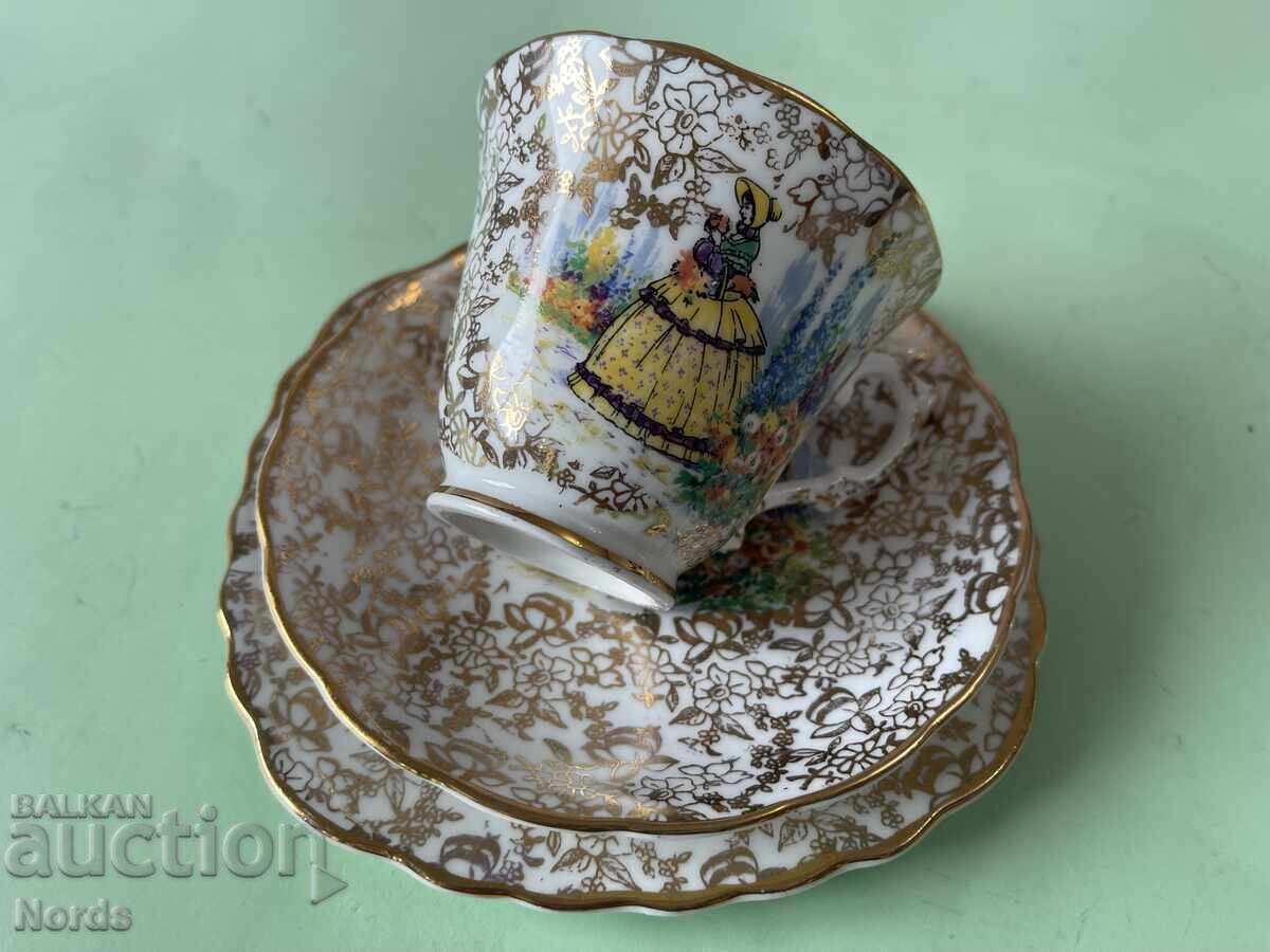 Auction  Beautiful English triple tea set