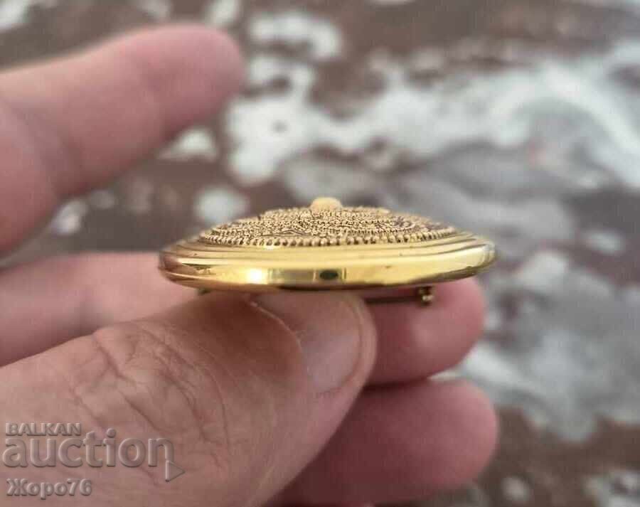 Licitație Brosă vintage placată cu aur, Germania de Vest, stil Renaștere etruscă