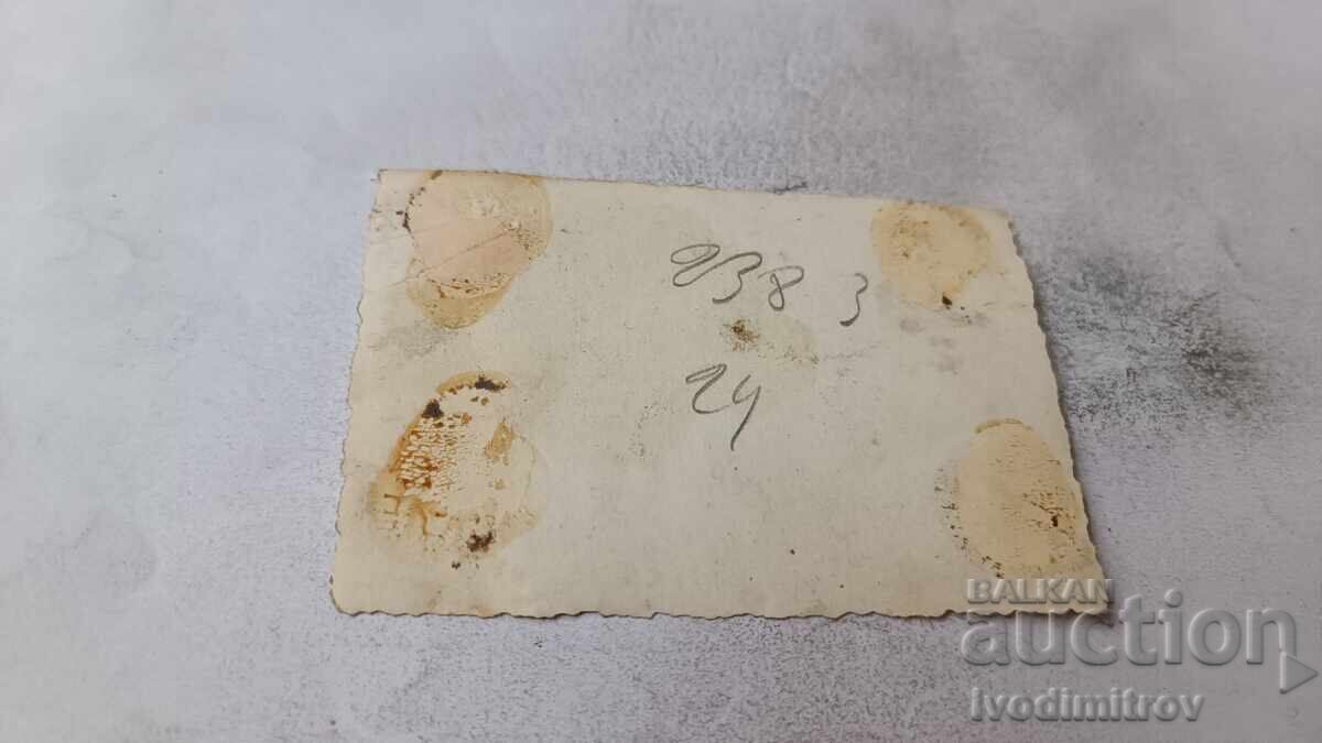 Fotografie Sofia Doi bărbați în fața Palatului de Justiție cu preț € 1.06 | 2.07 BGN