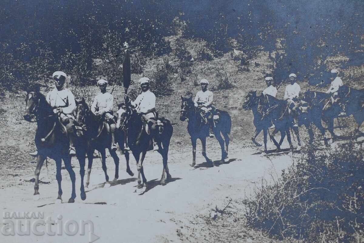 Cavalerie - Steag cu preț € 5.00 | 9.78 BGN Cavalerie - Steag cu preț € 5.00 | 9.78 BGN