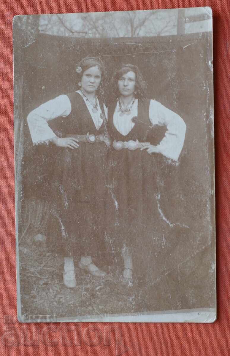 Παφτιά - Παραδοσιακές Ενδυμασίες