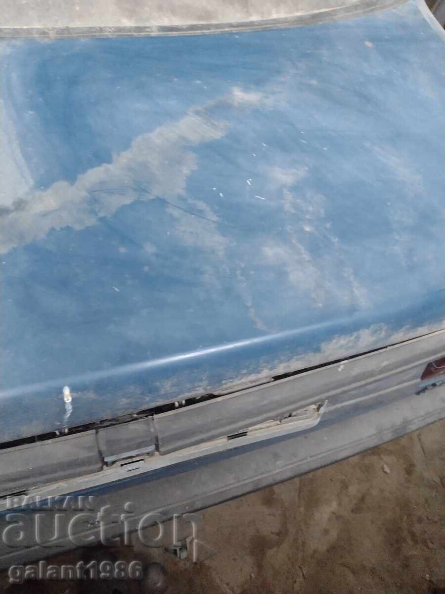 Auction  Jetta for parts - trunk lid