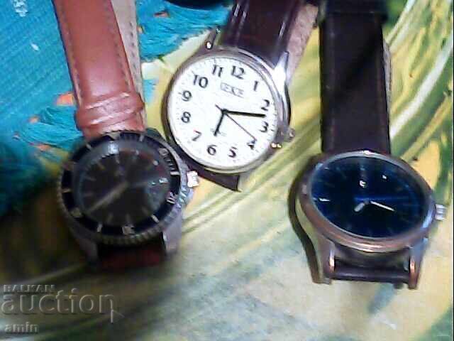 Auction  Lot of 4 watches
