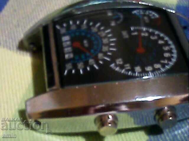 Lot de 4 ceasuri, funcționează, fără baterii - 7