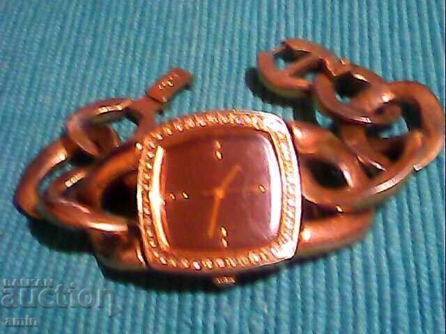 Licitație Frumos ceas placat cu aur, funcțional