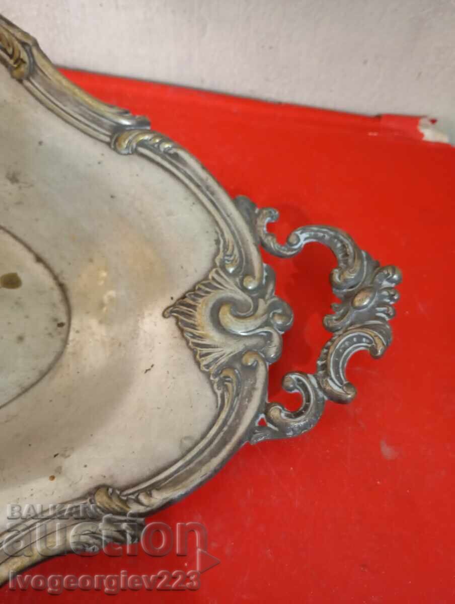 Bol argintat, fructieră Art Deco cu preț € 50.00 | 97.79 BGN