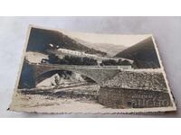 Φωτογραφία Στρατιωτικό στρατόπεδο σε υπό κατασκευή γέφυρα και δρόμο