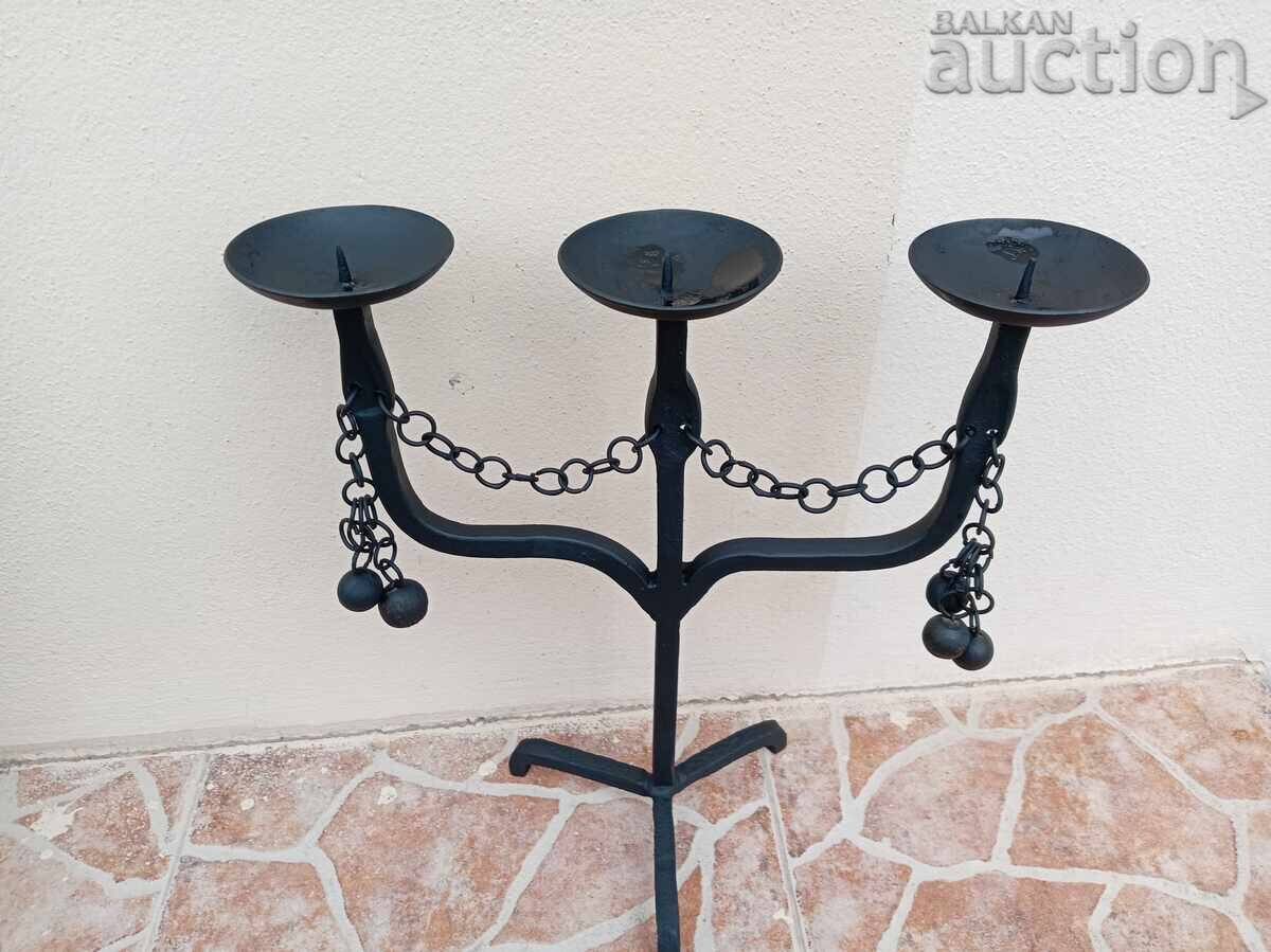 Delivery of Antique iron handmade candlestick lamp trio