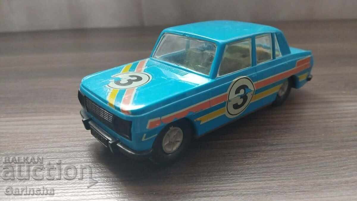 Jucărie veche Wartburg RDG