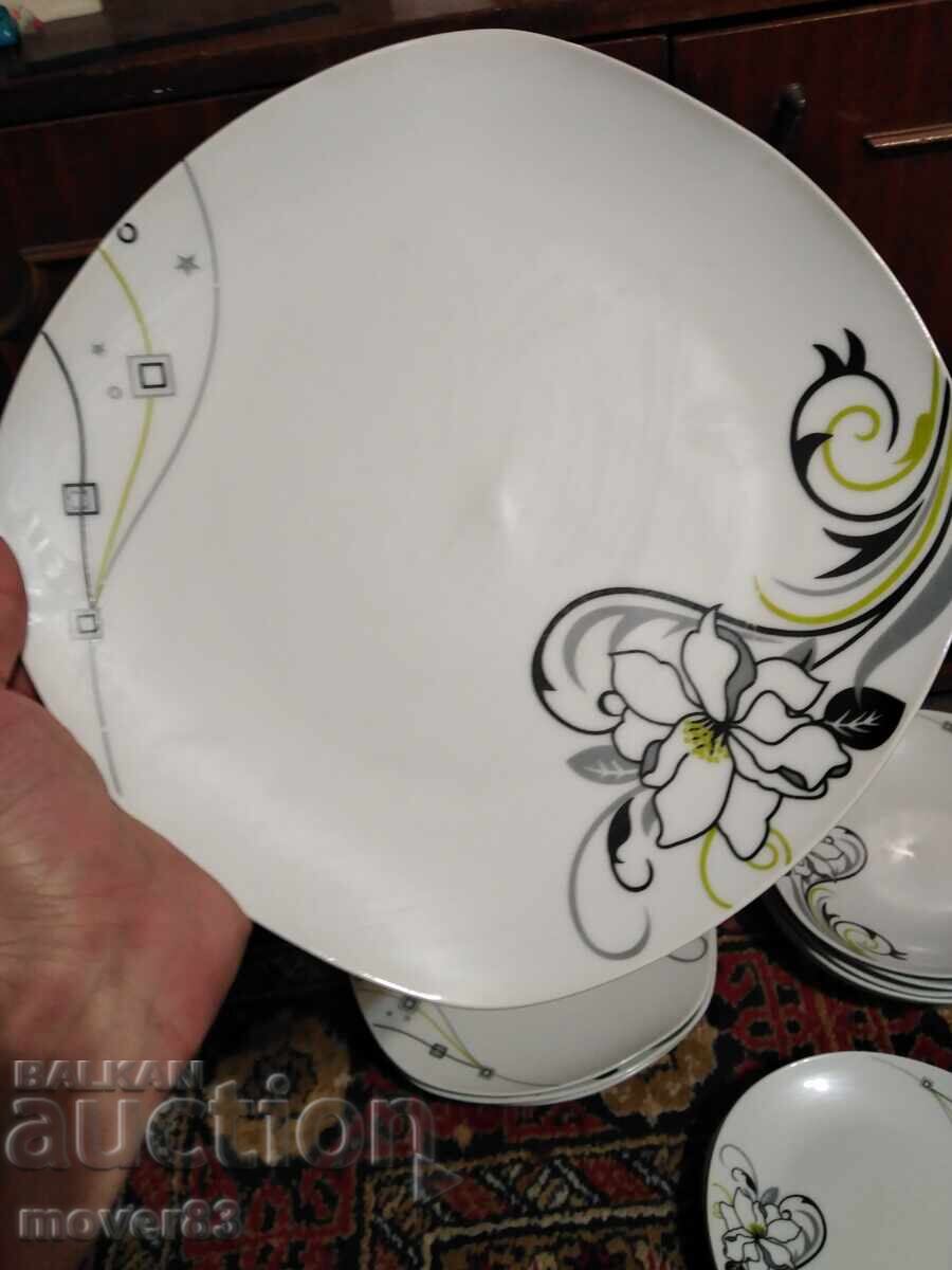Porcelain plates. 13 pieces with price € 3.99 | 7.80 BGN