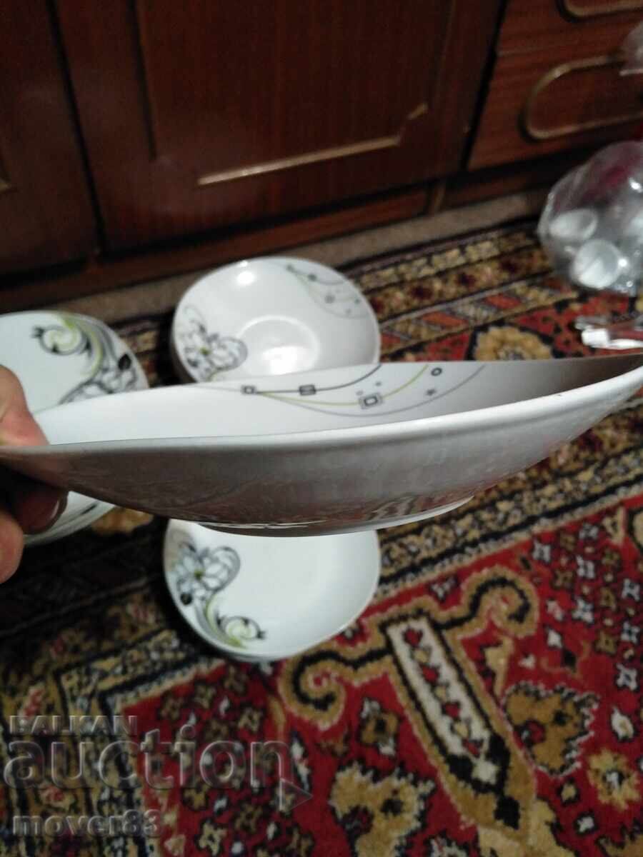 Auction  Porcelain plates. 13 pieces