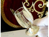 Посребрен свещник месинг и кристал.