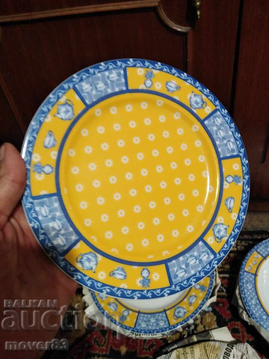 Παράδοση Πορσελάνινα πιάτα 9 τεμάχια. Τσεχία