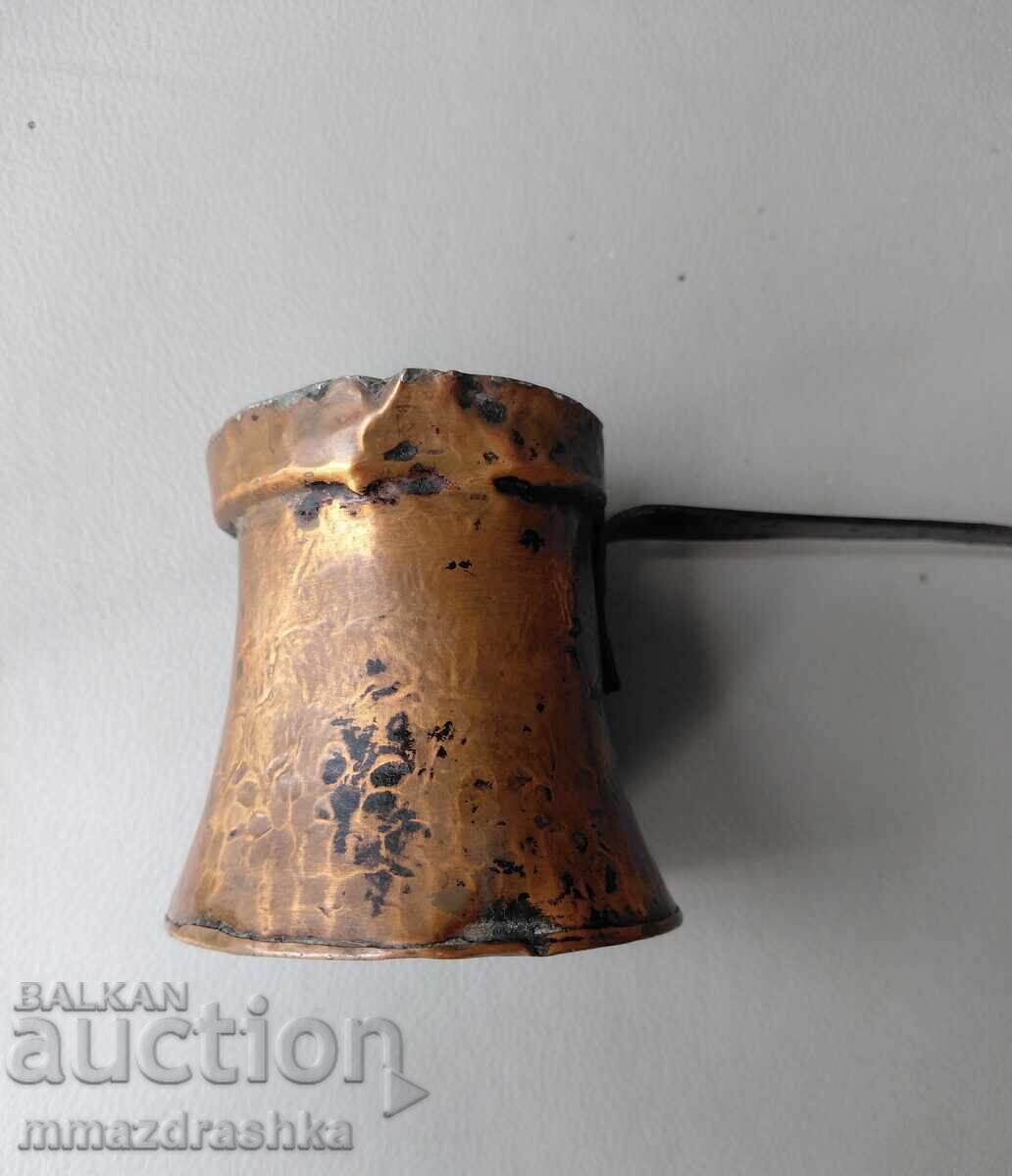Old copper kettle with price € 0.01 | 0.02 BGN