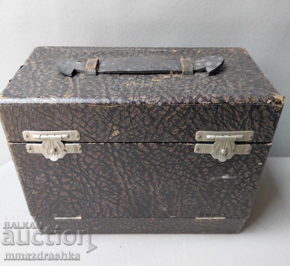 Delivery of Antique travel set