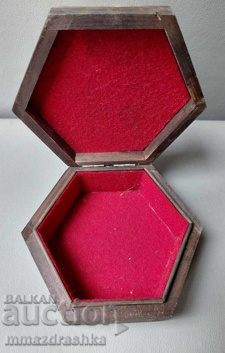 Auction  Copper jewelry box