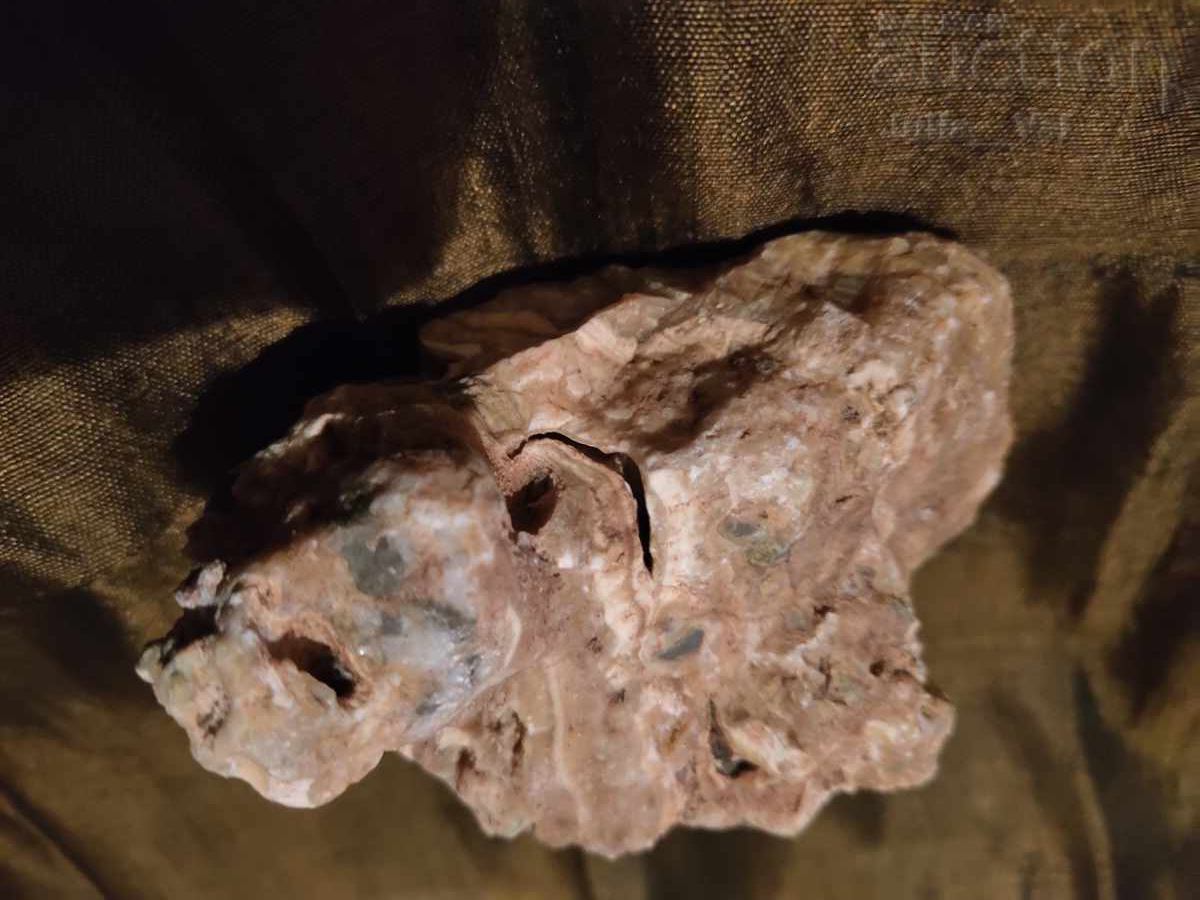 Licitație Grup de cuarț 410 grame BZC de la 0.01 cenți