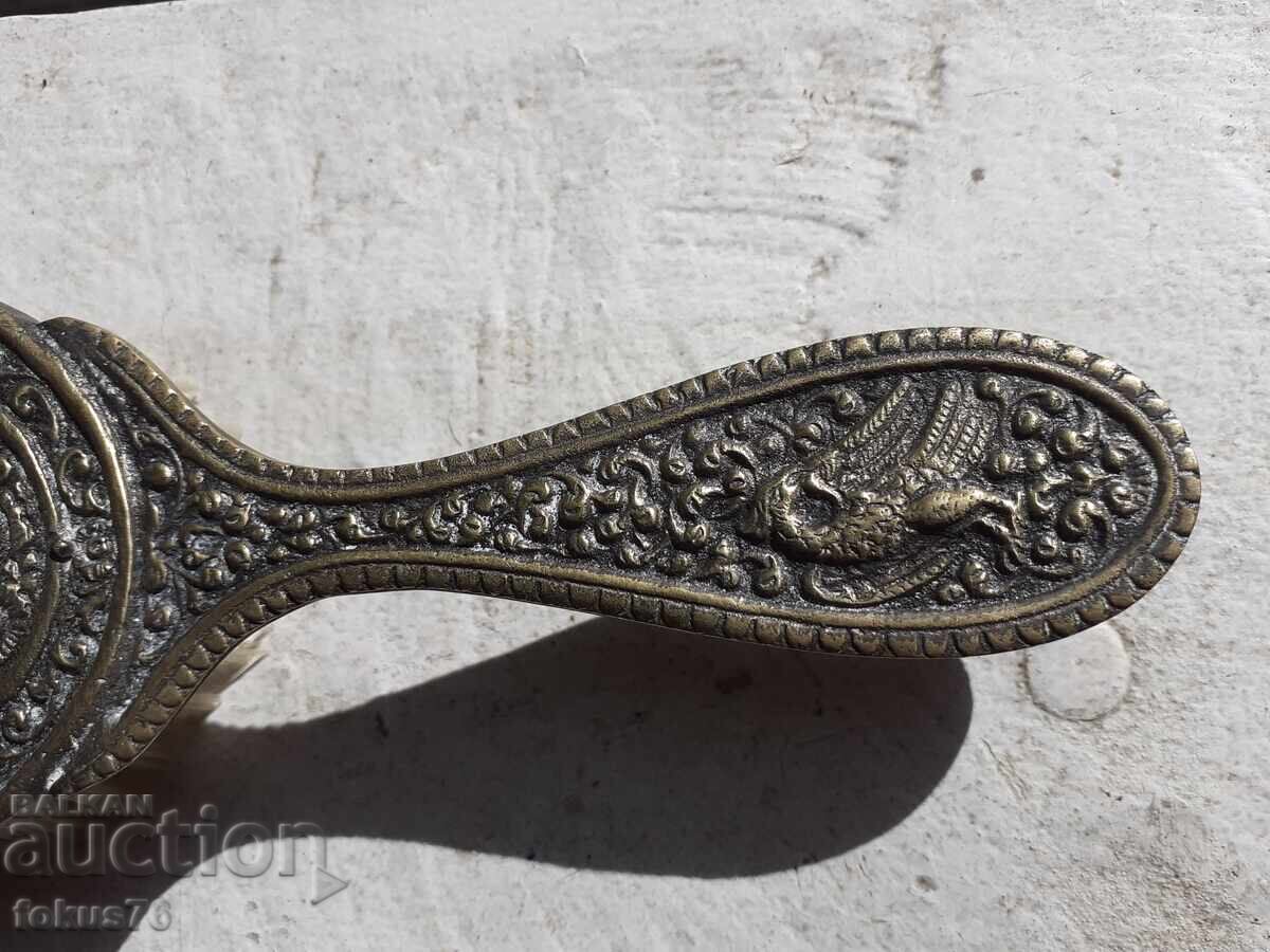 Аукцион Стара антикварна четка за дрехи бронз