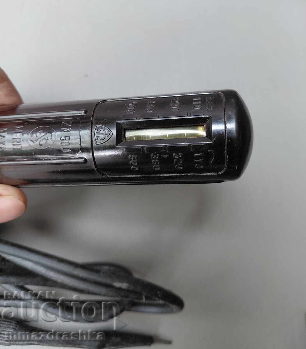 Auction  Bakelite voltmeter