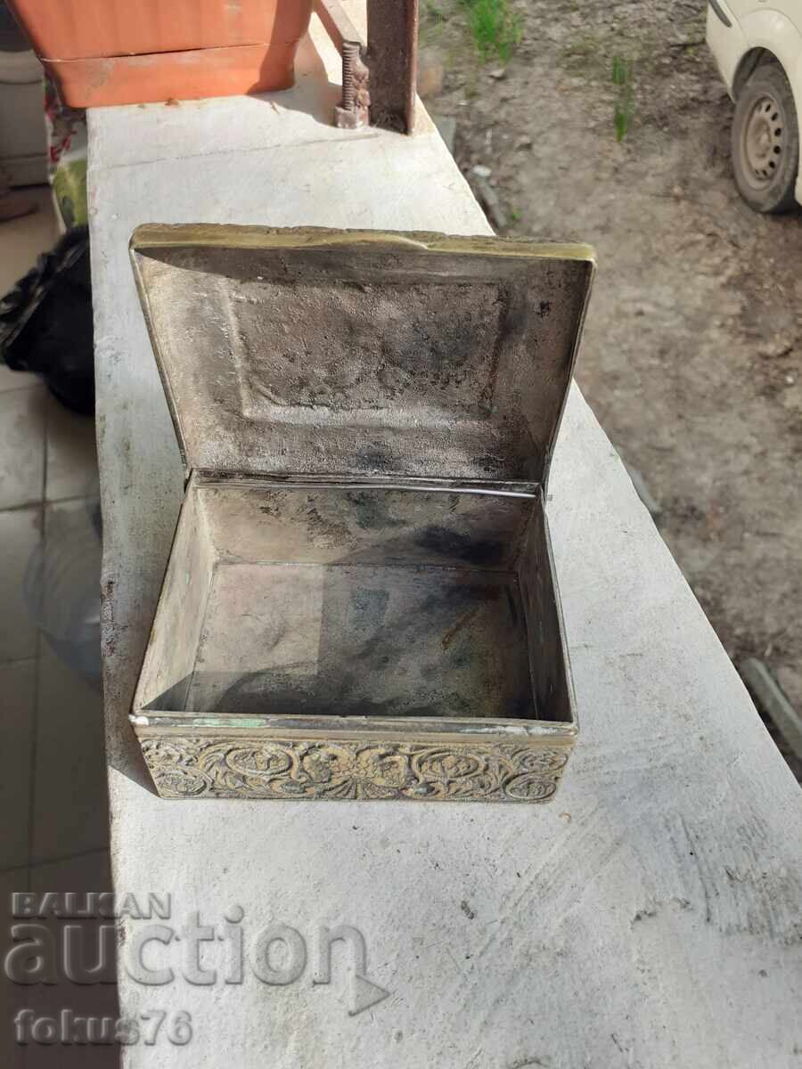 Cutie antică veche unică - bronz masiv - 6