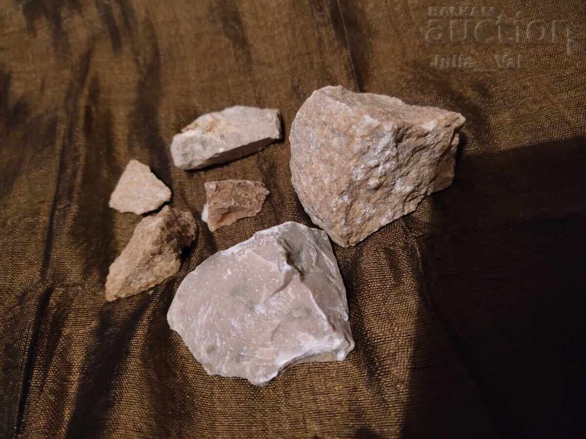 Stone - rock - 124 grams starting bid from 0.01 cents