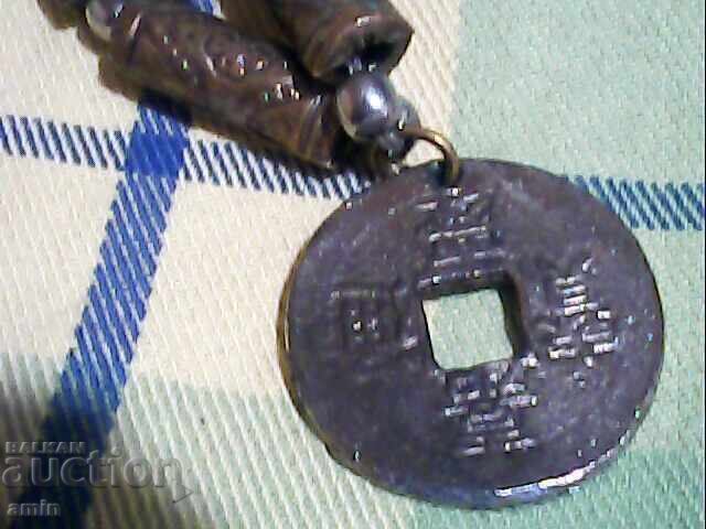 Delivery of Old Chinese necklace with coins