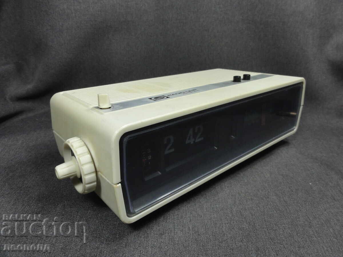 Аукцион БЗЦ СТАР РЕТРО ТРАНЗИСТОР РАДИО ЧАСОВНИК ELITE RADIO UHR