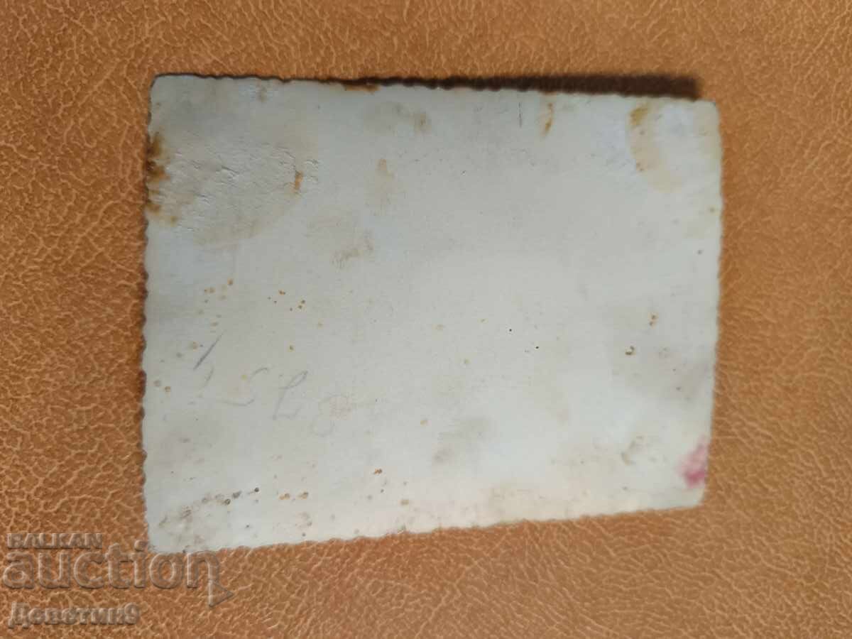 Portretul a două femei cu un băiețel cu preț € 3.00 | 5.87 BGN