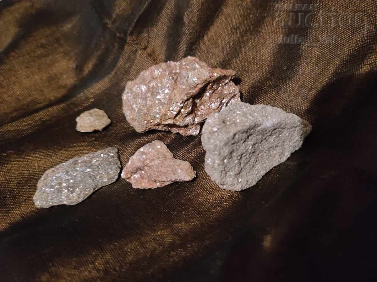 Pietre necunoscute 46 grame P de la 0.01 cenți