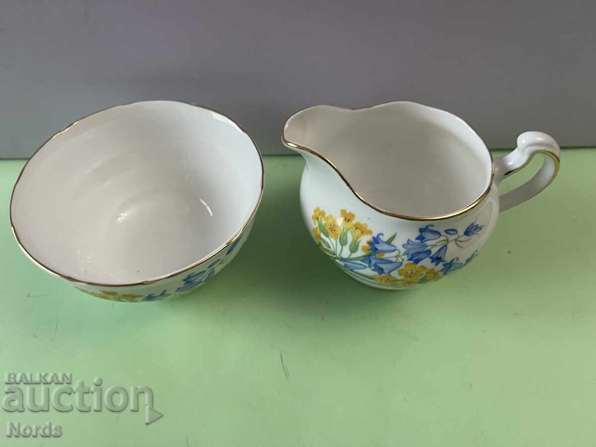 Royal Vale Английски порцеланов лот с цена € 0.01 | 0.02 лв.