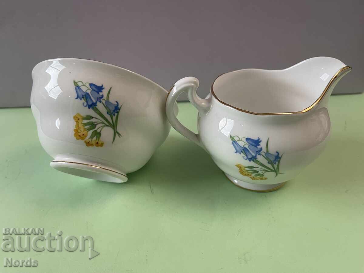 Доставка на Royal Vale Английски порцеланов лот