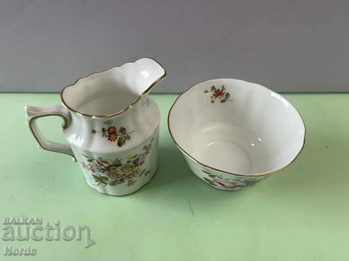 Аукцион Royal Crown Derby порцеланов лот