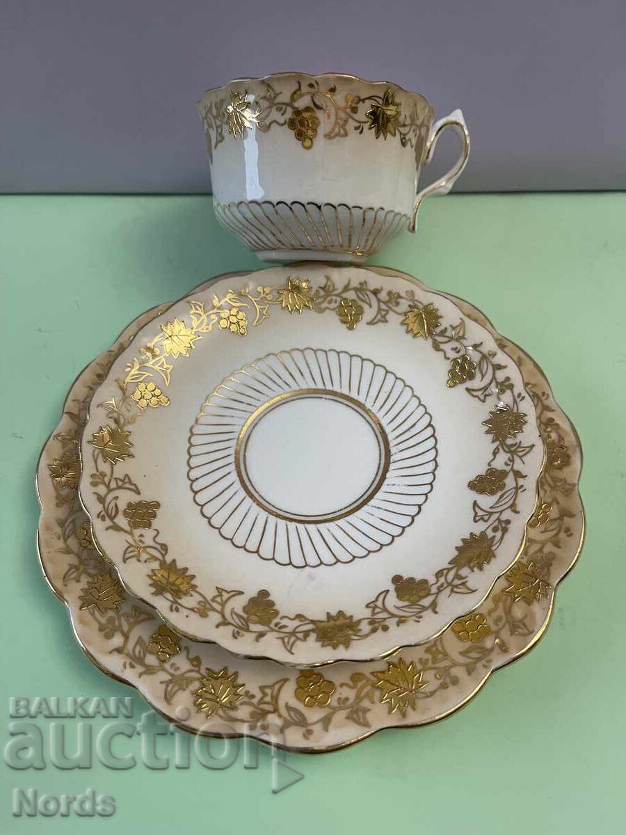 Аукцион Винтидж порцеланов сет за чай