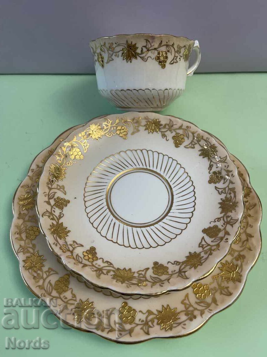 Set de ceai vintage din porțelan cu preț € 0.01 | 0.02 BGN