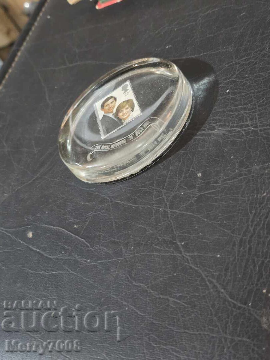 Marcă poștală emisă în onoarea nunții regale !!! cu preț € 5.00 | 9.78 BGN