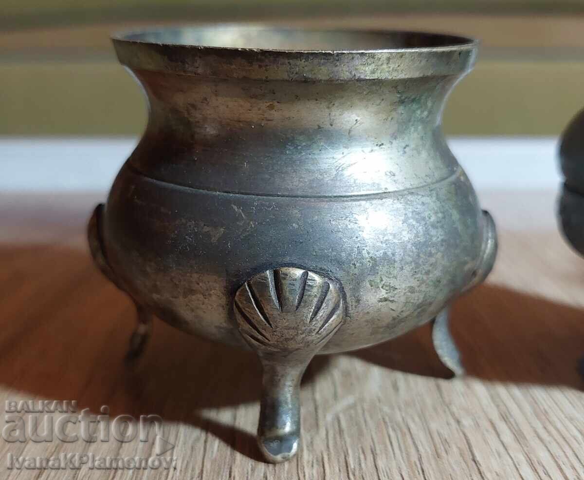 Licitație Suveniruri metalice pentru cunoscători, trei bucăți